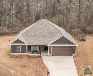104 Mullin Cir, Perry, GA 31069