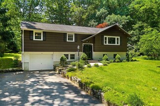 115 Glendale Rd, Sharon, MA 02067