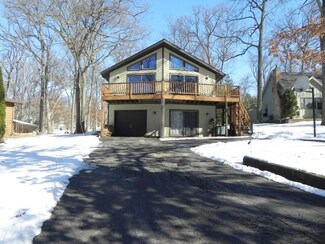 1522 Roxbury Ct, Davis, IL 61019