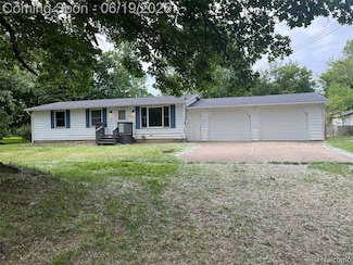 3250 Carr St, Flint, MI 48506