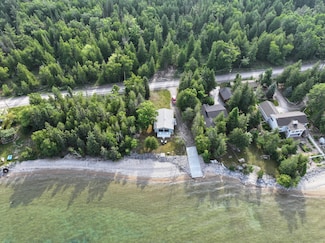 7314 N Point Shores Dr, Alpena, MI 49707