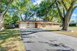 223 Devay Ave, Dayton, OH 45458