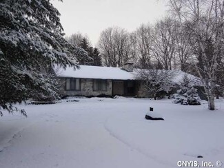 1647 Hedge Ln, Cazenovia, NY 13035