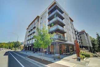 11903 NE 128th St Unit 605, Kirkland, WA 98034