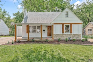 1229 SW Webster Ave, Topeka, KS 66604