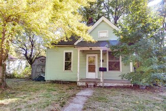 601 Lampert St, Alton, IL 62002