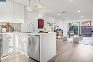1411 Creekside Dr Unit 7, Walnut Creek, CA 94596