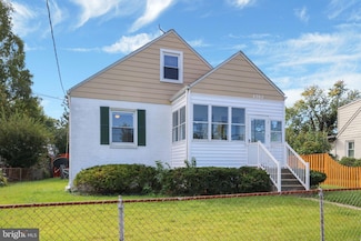 4707 Tuckerman St, Riverdale, MD 20737