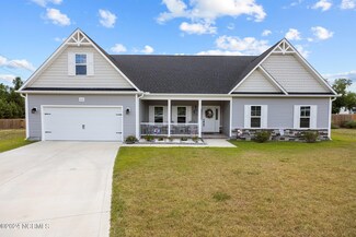 320 Sunrose Dr, Maysville, NC 28555