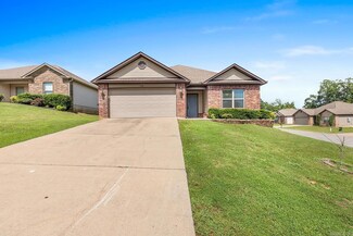 1156 Meadows Dr, Benton, AR 72019