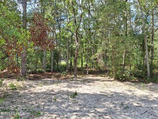 122 Darby Dr, Palatka, FL 32177