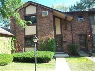 18W043 Standish Ln Unit 7, Villa Park, IL 60181