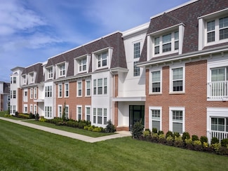 88 Circle Dr Unit 88-302, Central Islip, NY 11722