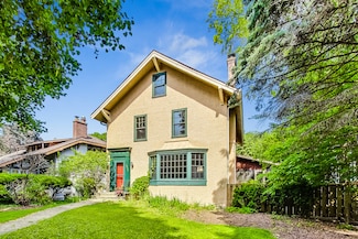2623 Ridge Ave, Evanston, IL 60201
