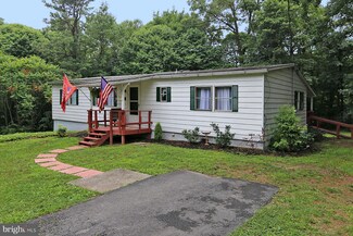 24 Blue Mountain Heights, Schuylkill Haven, PA 17972