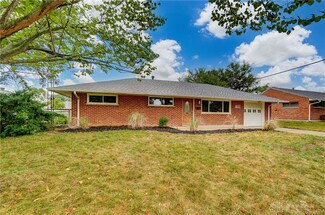 1827 Hillwood Dr, Dayton, OH 45439