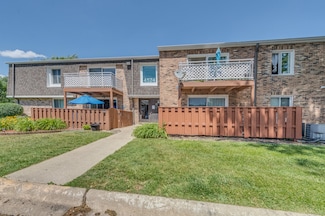 4524 Kings Walk Dr Unit 2A, Rolling Meadows, IL 60008