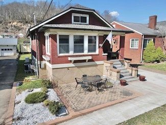 677 Locust Ave, Weston, WV 26452