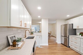 581 Charles Ave, Saint Paul, MN 55103