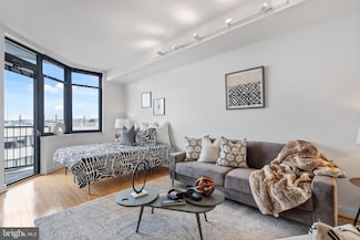 1117 10th St NW Unit 1104, Washington, DC 20001