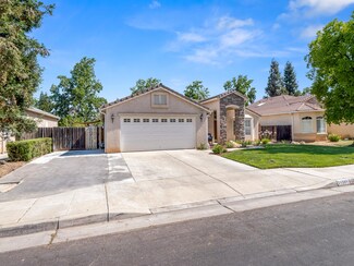 2439 Prescott Ave, Clovis, CA 93619