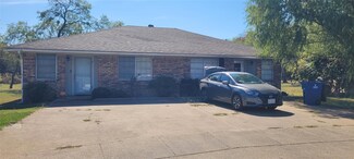 1301 S Cardinal St, Ennis, TX 75119