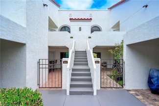 601 Beachwalk Cir Unit 104, Naples, FL 34108