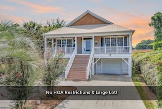 5 Tiara Ln, Murrells Inlet, SC 29576