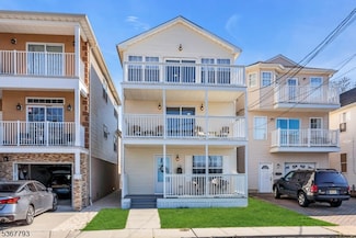 28 Bay Ave, Keansburg, NJ 07734