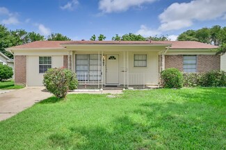 1907 Ridgewood St, Irving, TX 75062