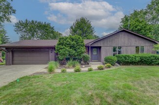 519 Melrose Ln, Beecher, IL 60401