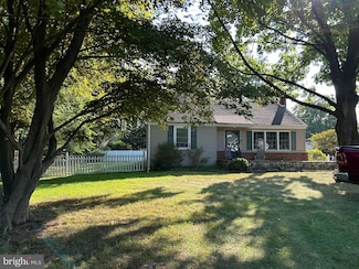 219 W Moreland Ave, Hatboro, PA 19040