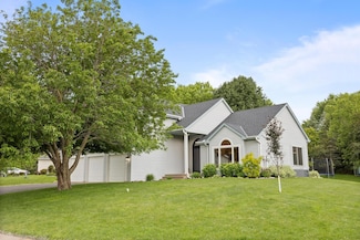 6360 Teton Ln, Chanhassen, MN 55317