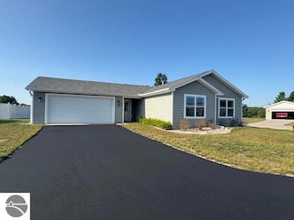 3596 Tanager Dr, Traverse City, MI 49685