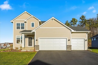 2990 Coventry Cir, River Falls, WI 54022