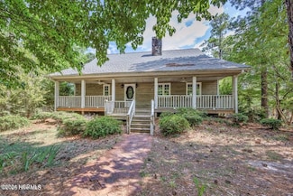 549 Lucas Rd, West End, NC 27376