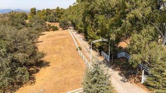 24903 Oakana Rd, Ramona, CA 92065