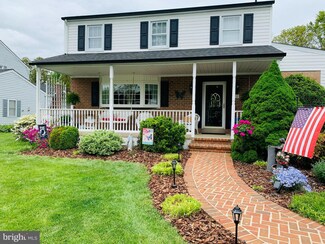 8 Snyder Ln, Aston, PA 19014