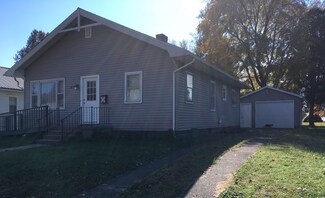 819 W 4th St, Bicknell, IN 47512