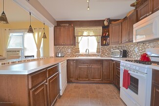 322 E Long Branch Ave, Ocean Gate, NJ 08740
