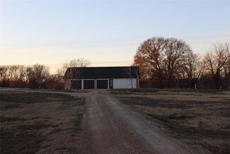 3732 Fm 47, Wills Point, TX 75169