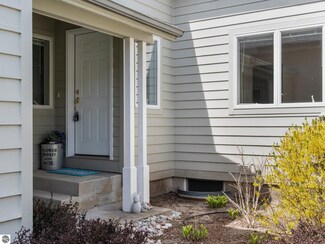 3812 Country Club Dr, Traverse City, MI 49684