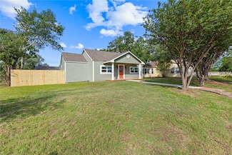 1207 Hoppess St, Bryan, TX 77802
