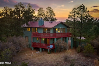 2901 Ridge Cir, Overgaard, AZ 85933