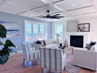 29 Sheppard Rd, Bourne, MA 02562