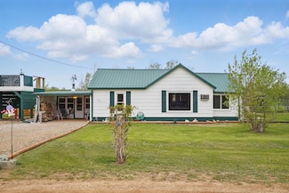 810 2nd St, Nisland, SD 57762