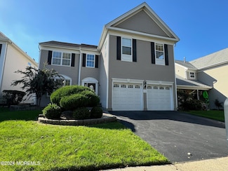 13 Muirfield Dr, Manalapan, NJ 07726