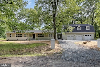 30 Lake Dr, Stafford, VA 22554