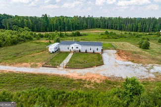 1284 New Hope Church Rd, Comer, GA 30629