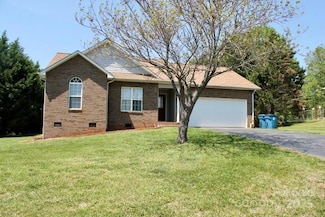 5065 Gateway Dr, Claremont, NC 28610